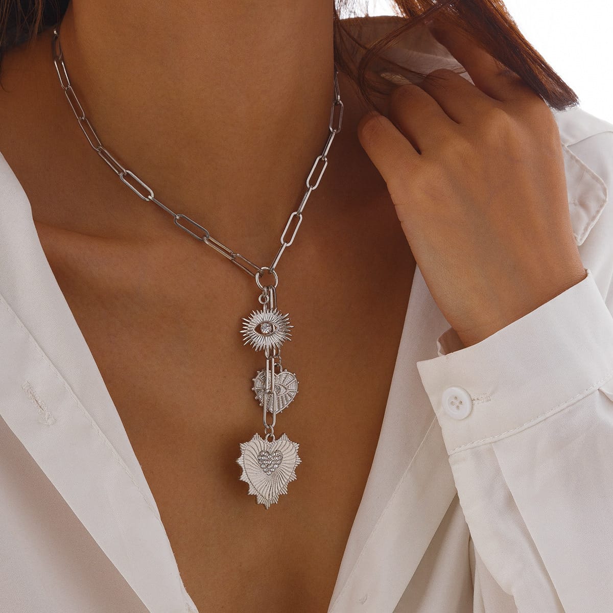 ef85b3a9-be75-47c7-b0c1-40981f7ddaa8.jpg Cold Wind Heart-shaped Alloy Pendant Clavicle Chain - Image 5